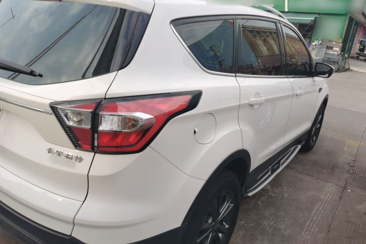 Used Ford Kuga 2019 EcoBoost 180 Two-Wheel-Drive Platinum Edition China VI Standard Exterior 3