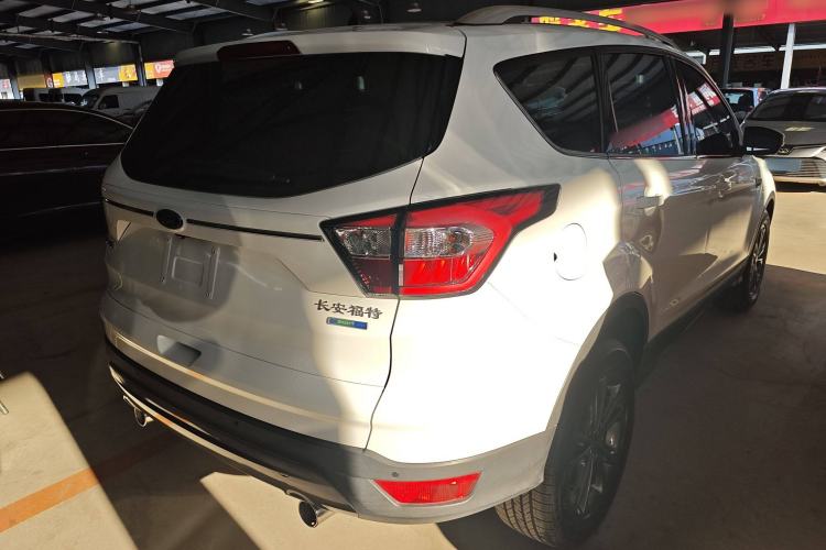 Used Ford Kuga 2019 EcoBoost 180 Two-Wheel-Drive Platinum Edition China VI Standard Exterior 3