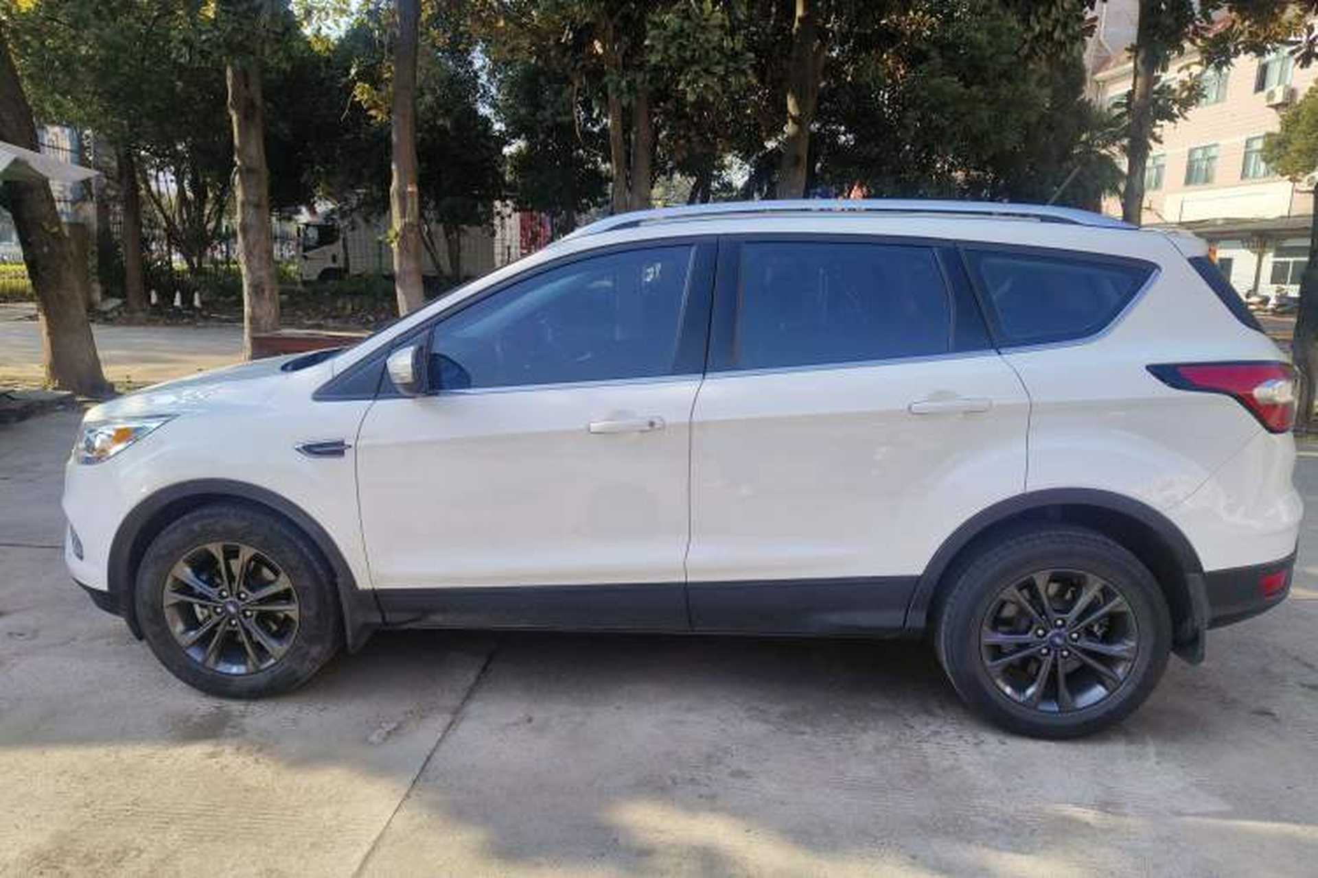 Used Ford Kuga 2019 EcoBoost 180 Two-Wheel-Drive Platinum Edition China VI Standard Exterior 3