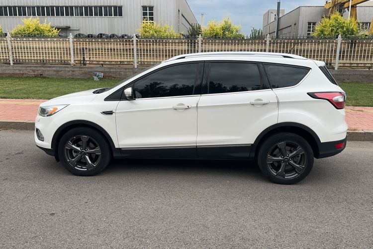 Used Ford Kuga 2019 EcoBoost 180 Two-Wheel-Drive Titanium Plus Model China VI Standard Exterior 5