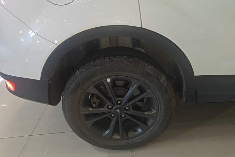 Used Ford Kuga 2019 EcoBoost 180 Two-Wheel-Drive Platinum Edition China VI Standard Exterior 5
