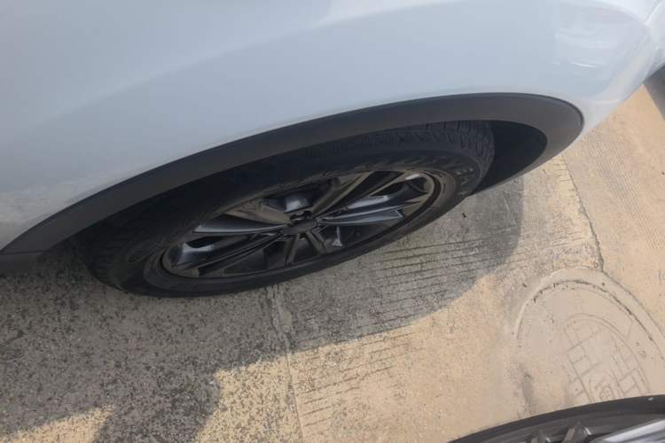 Used Ford Kuga 2019 EcoBoost 180 Two-Wheel-Drive Platinum Edition China VI Standard Exterior 5
