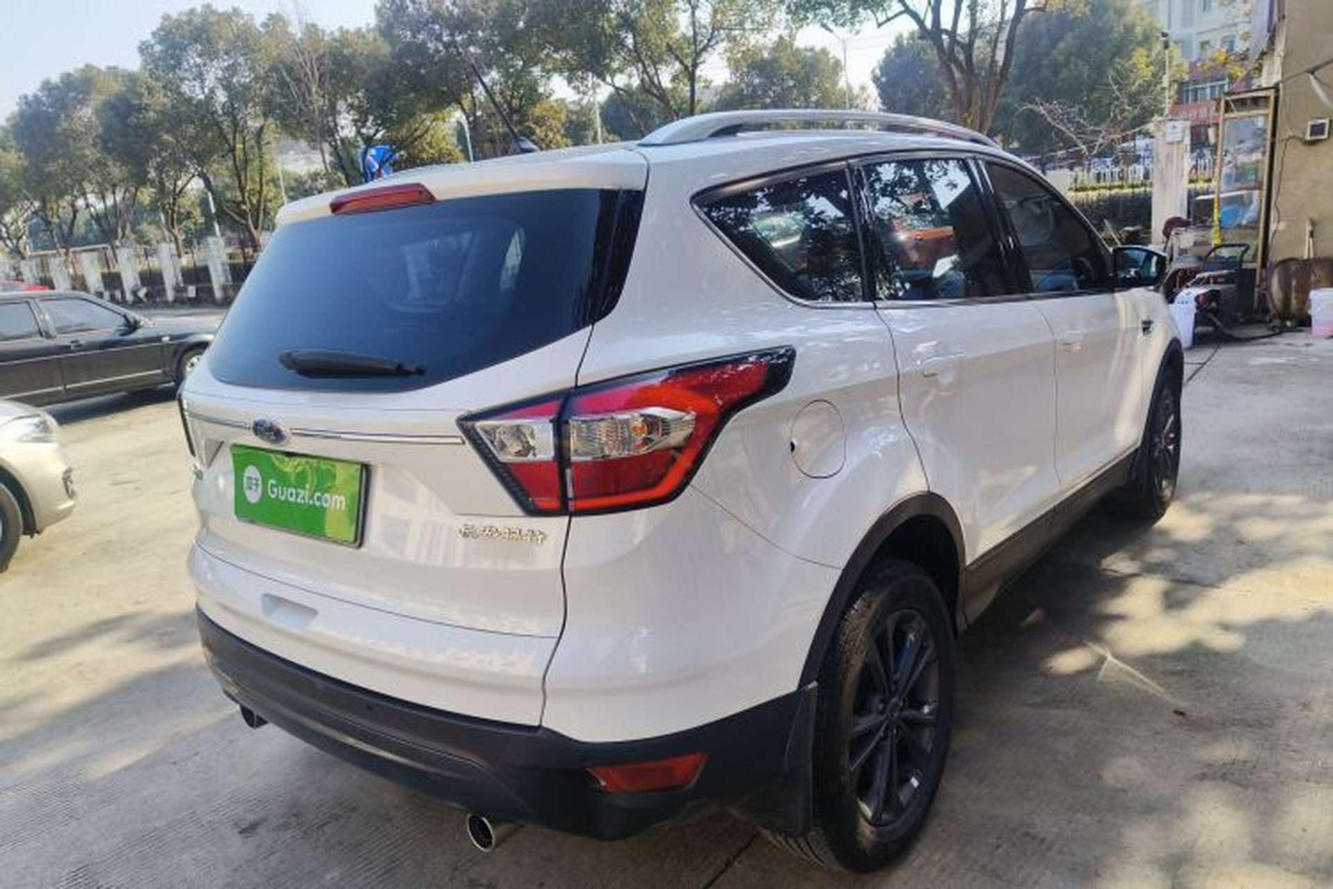 Used Ford Kuga 2019 EcoBoost 180 Two-Wheel-Drive Platinum Edition China VI Standard Exterior 5