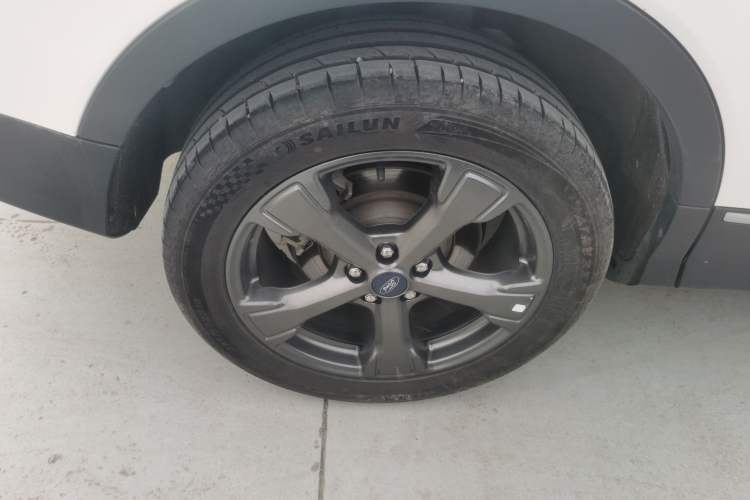 Used Ford Kuga 2019 EcoBoost 180 Two-Wheel-Drive Titanium Plus Model China VI Standard Exterior 5