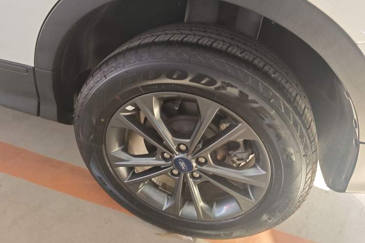 Used Ford Kuga 2019 EcoBoost 180 Two-Wheel-Drive Platinum Edition China VI Standard Exterior 6