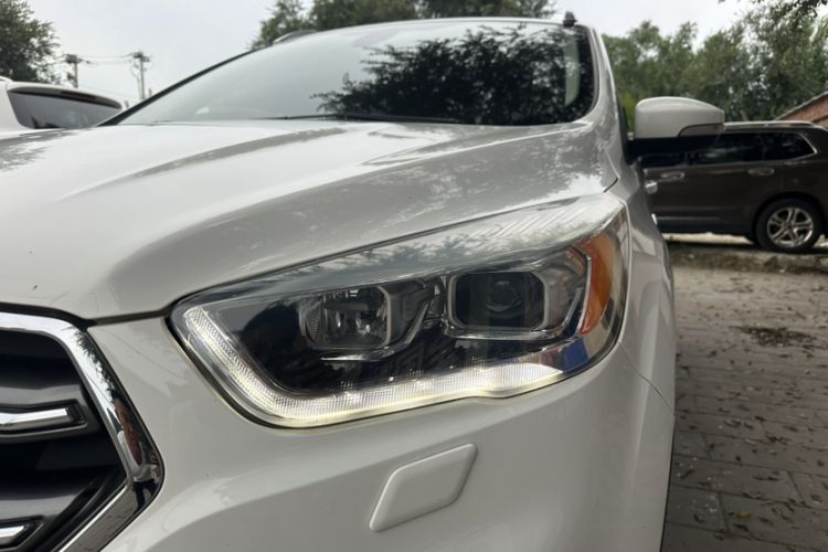 Used Ford Kuga 2019 EcoBoost 180 Two-Wheel-Drive Titanium Plus Model China VI Standard Exterior 7