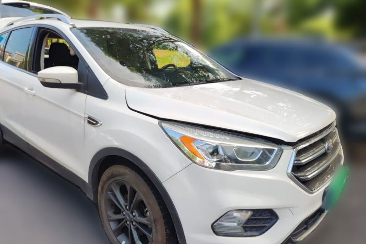 Used Ford Kuga 2019 EcoBoost 180 Two-Wheel-Drive Platinum Edition China VI Standard Front Right 45 Deg