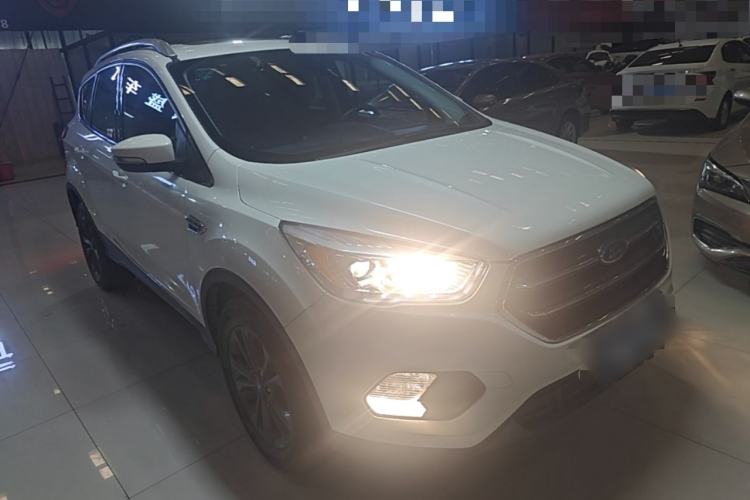 Used Ford Kuga 2019 EcoBoost 180 Two-Wheel-Drive Platinum Edition China VI Standard Front Right 45 Deg