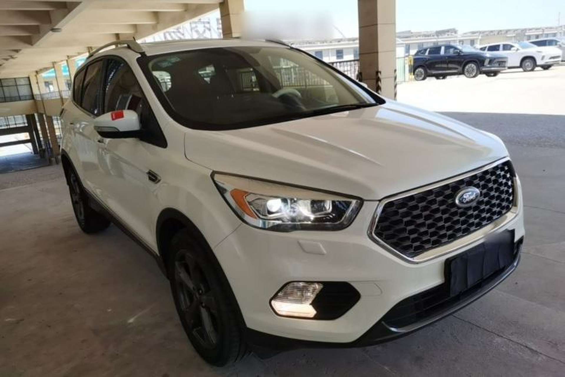 Used Ford Kuga 2019 EcoBoost 180 Two-Wheel-Drive Titanium Plus Model China VI Standard Front Right 45 Deg