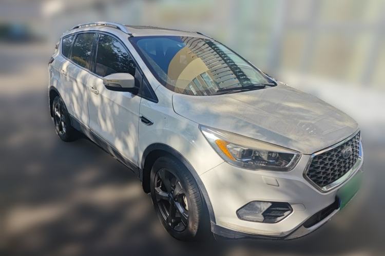 Used Ford Kuga 2019 EcoBoost 180 Two-Wheel-Drive Titanium Plus Model China VI Standard Front Right 45 Deg