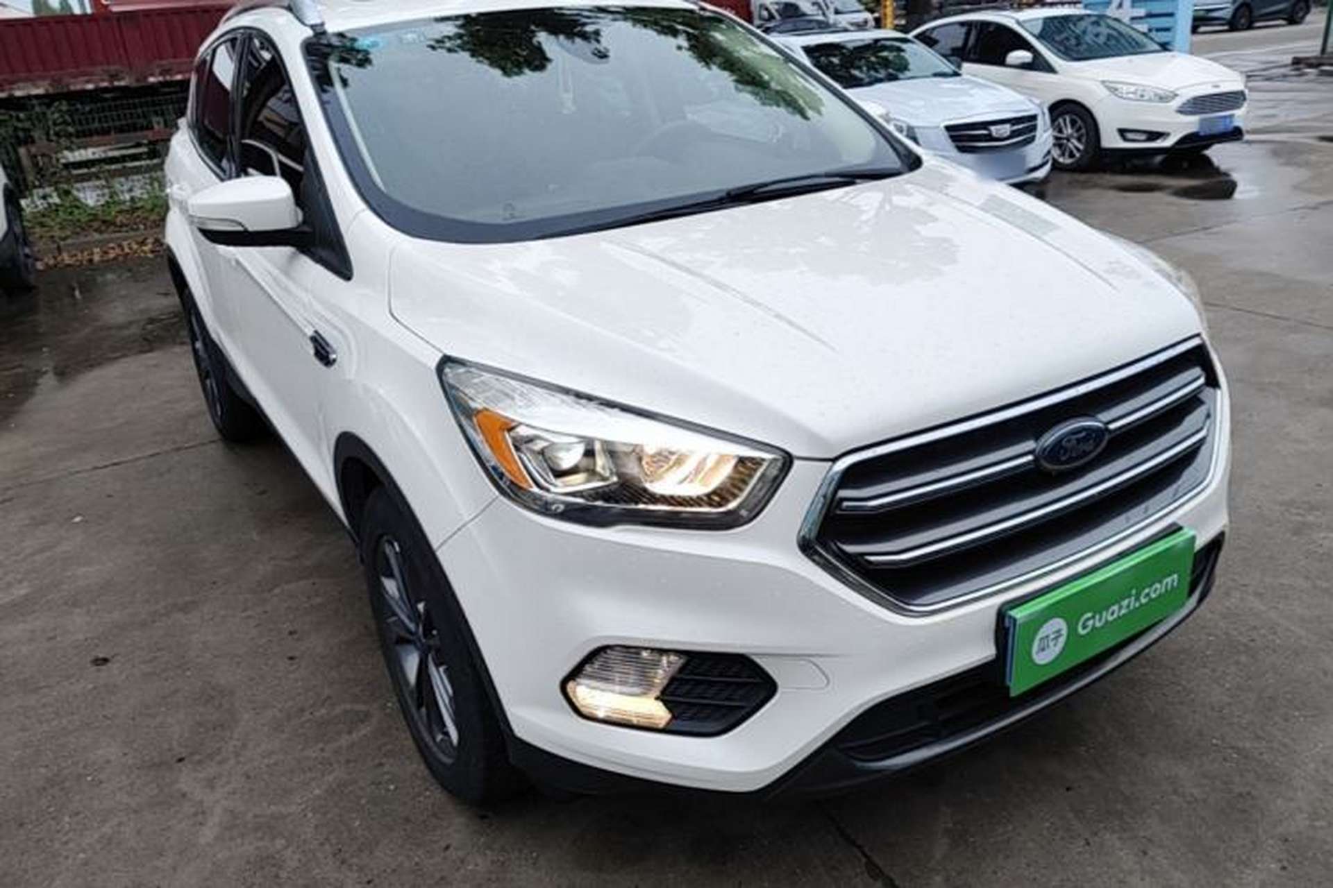Used Ford Kuga 2019 EcoBoost 180 Two-Wheel-Drive Platinum Edition China VI Standard Front Right 45 Deg