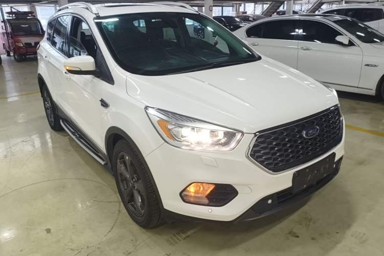 Used Ford Kuga 2019 EcoBoost 180 Two-Wheel-Drive Titanium Plus Model China V Standard Front Right 45 Deg
