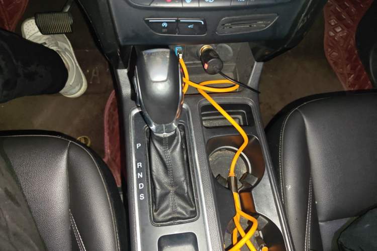 Used Ford Kuga 2019 EcoBoost 180 Two-Wheel-Drive Titanium Plus Model China VI Standard Gear Lever