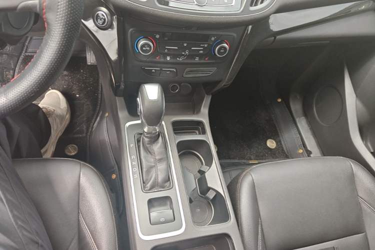 Used Ford Kuga 2019 EcoBoost 245 4x4 Titanium Edition China V Standard Gear Lever