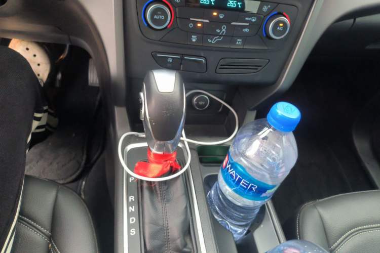 Used Ford Kuga 2019 EcoBoost 180 Two-Wheel-Drive Platinum Edition China V Standard Gear Lever