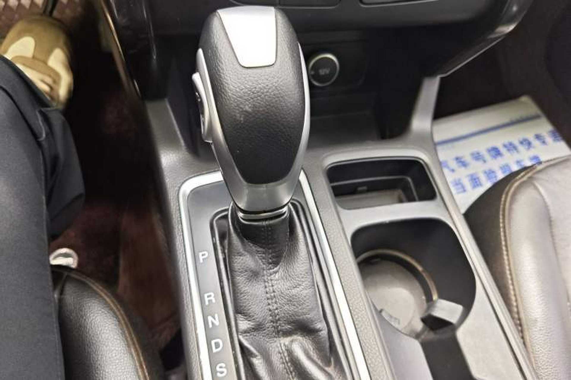 Used Ford Kuga 2019 EcoBoost 180 Two-Wheel-Drive Titanium Plus Model China VI Standard Gear Lever