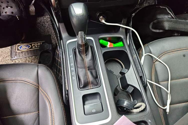 Used Ford Kuga 2019 EcoBoost 245 Four-Wheel Drive Sport Model China VI Standard Gear Lever