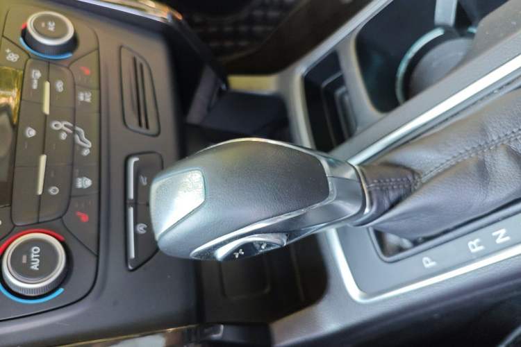 Used Ford Kuga 2019 EcoBoost 245 4x4 Prestige Plus Model China VI Standard Gear Lever