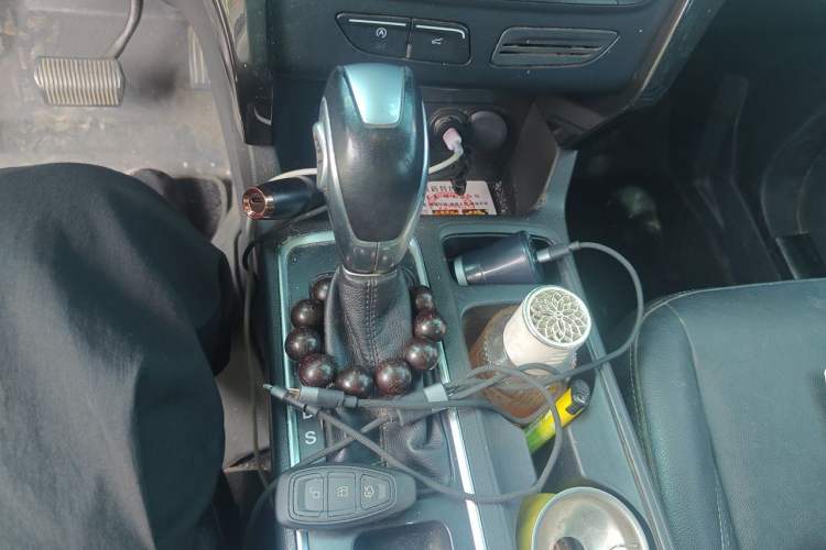 Used Ford Kuga 2019 EcoBoost 180 Two-Wheel-Drive Titanium Plus Model China V Standard Gear Lever