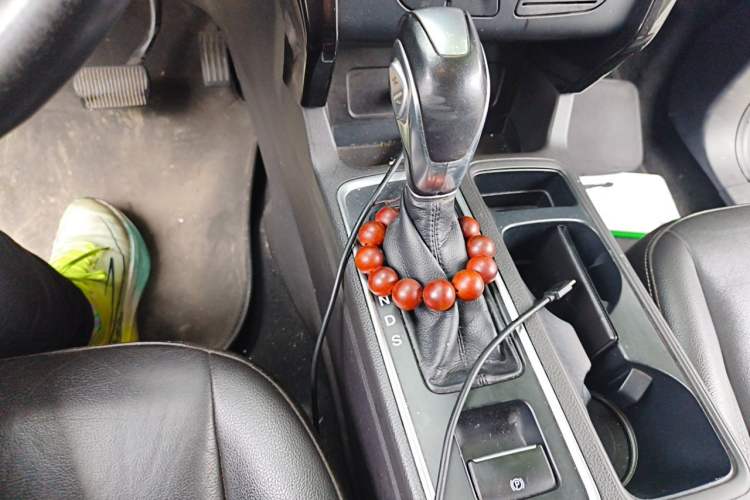 Used Ford Kuga 2019 EcoBoost 180 Two-Wheel-Drive Titanium Plus Model China V Standard Gear Lever