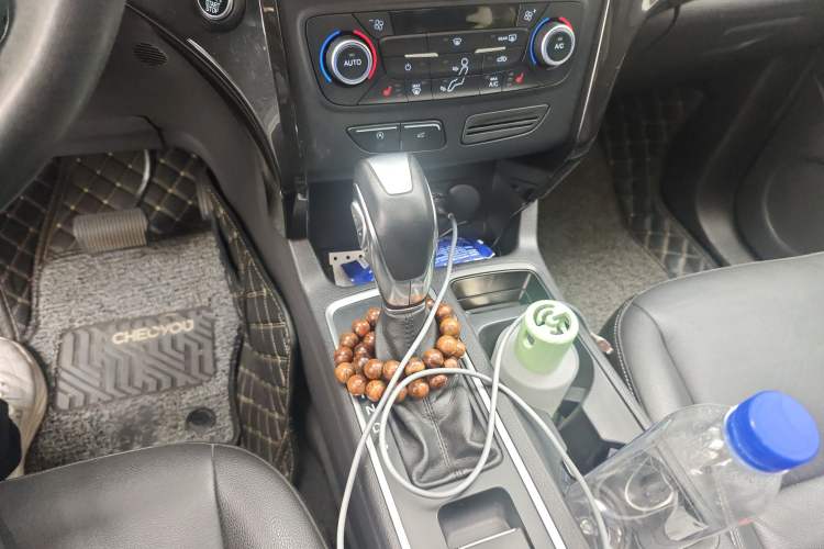 Used Ford Kuga 2019 EcoBoost 180 Two-Wheel-Drive Titanium Plus Model China VI Standard Gear Lever