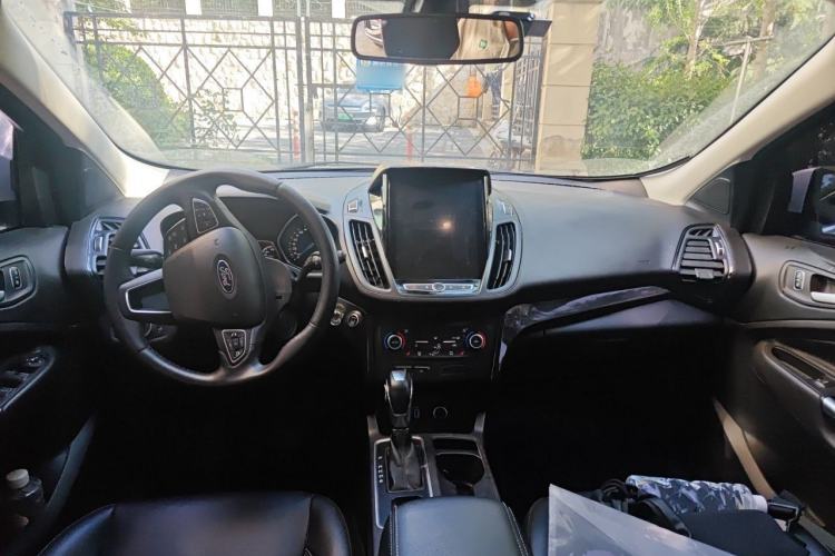 Used Ford Kuga 2019 EcoBoost 180 Two-Wheel-Drive Titanium Plus Model China VI Standard Headliner