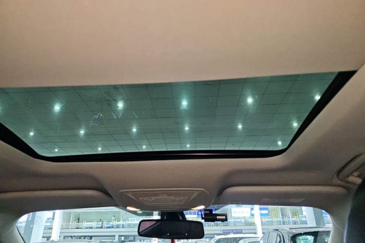 Used Ford Kuga 2019 EcoBoost 180 Two-Wheel-Drive Platinum Edition China VI Standard Headliner