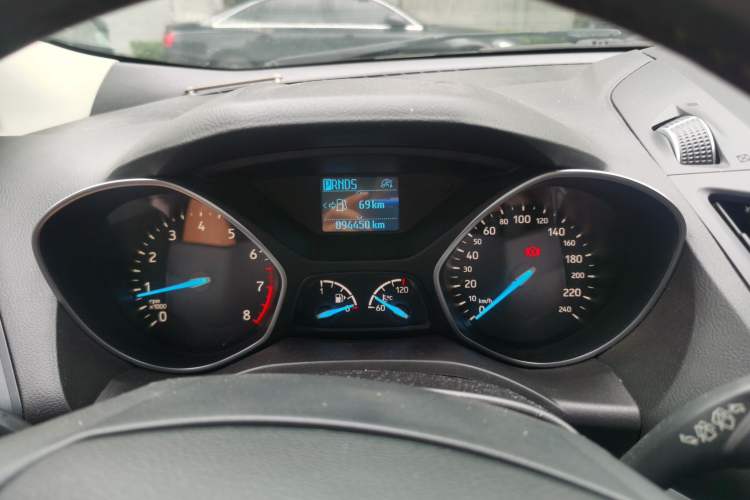 Used Ford Kuga 2019 EcoBoost 180 Two-Wheel-Drive Platinum Edition China VI Standard Instrument Cluster