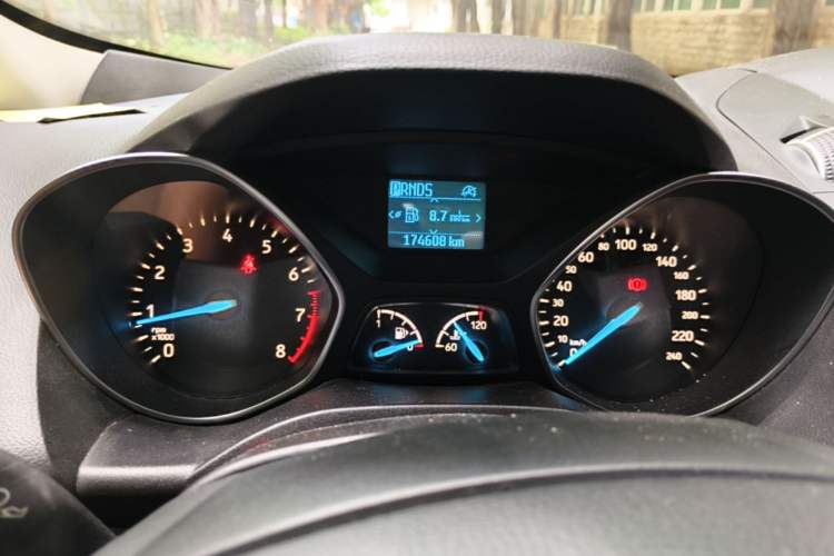 Used Ford Kuga 2019 EcoBoost 180 Two-Wheel-Drive Platinum Edition China VI Standard Instrument Cluster