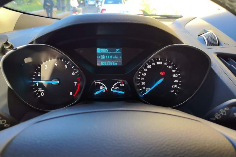 Used Ford Kuga 2019 EcoBoost 180 Two-Wheel-Drive Platinum Edition China VI Standard Instrument Cluster