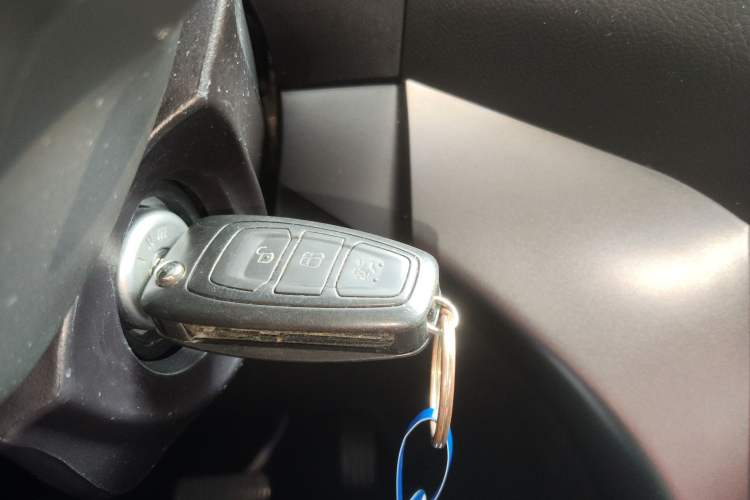 Used Ford Kuga 2019 EcoBoost 180 Two-Wheel-Drive Platinum Edition China VI Standard Interior 1