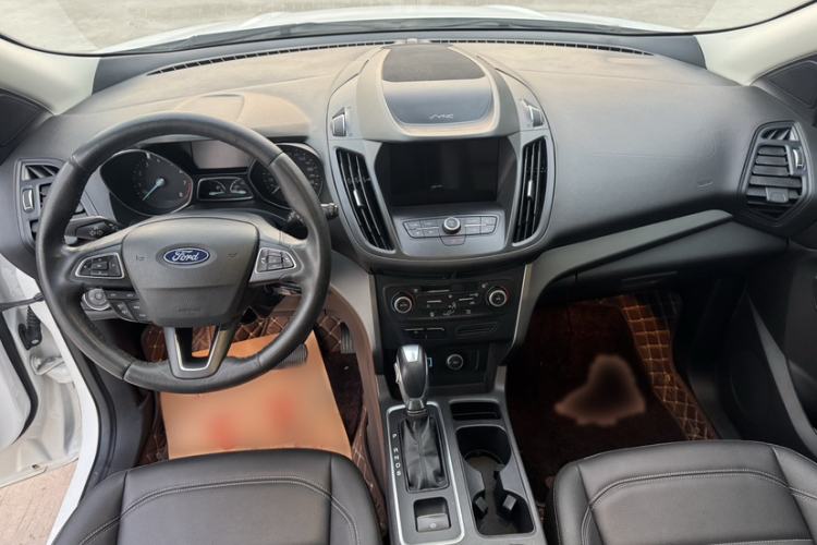Used Ford Kuga 2019 EcoBoost 180 Two-Wheel-Drive Platinum Edition China VI Standard Interior 1