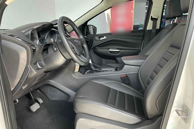 Used Ford Kuga 2019 EcoBoost 180 Two-Wheel-Drive Titanium Plus Model China VI Standard Interior 1