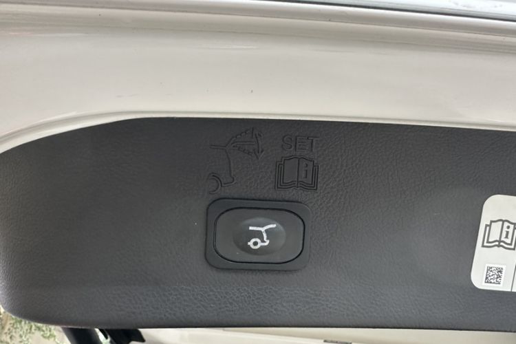 Used Ford Kuga 2019 EcoBoost 180 Two-Wheel-Drive Titanium Plus Model China VI Standard Interior 1