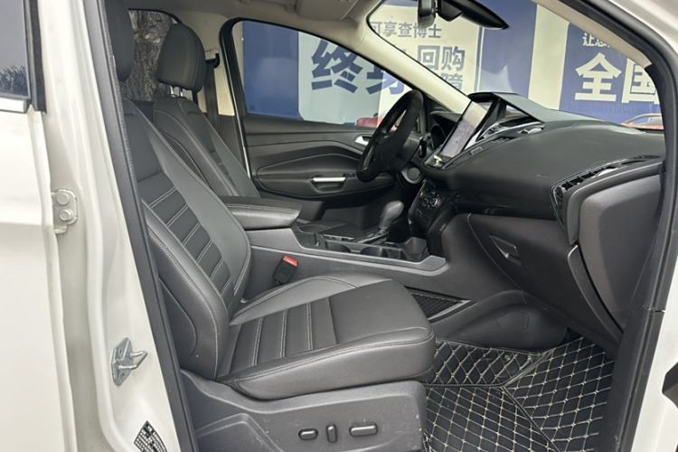 Used Ford Kuga 2019 EcoBoost 180 Two-Wheel-Drive Titanium Plus Model China VI Standard Interior 11