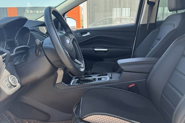 Used Ford Kuga 2019 EcoBoost 180 Two-Wheel-Drive Platinum Edition China VI Standard Interior 2