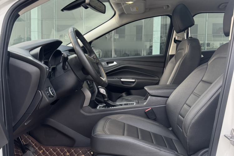 Used Ford Kuga 2019 EcoBoost 180 Two-Wheel-Drive Platinum Edition China VI Standard Interior 2