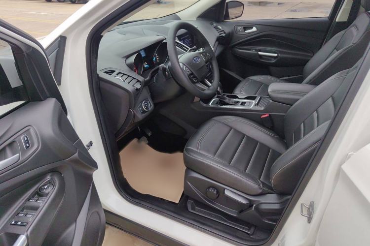 Used Ford Kuga 2019 EcoBoost 180 Two-Wheel-Drive Platinum Edition China VI Standard Interior 2