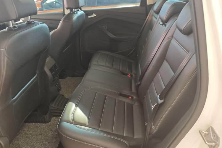 Used Ford Kuga 2019 EcoBoost 180 Two-Wheel-Drive Platinum Edition China VI Standard Interior 2