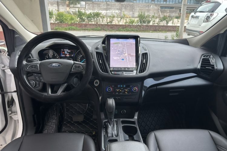 Used Ford Kuga 2019 EcoBoost 180 Two-Wheel-Drive Titanium Plus Model China VI Standard Interior 2