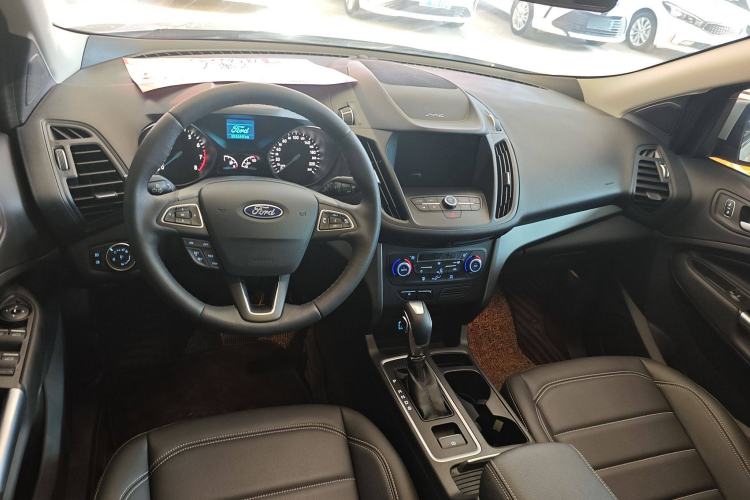 Used Ford Kuga 2019 EcoBoost 180 Two-Wheel-Drive Platinum Edition China VI Standard Interior 3