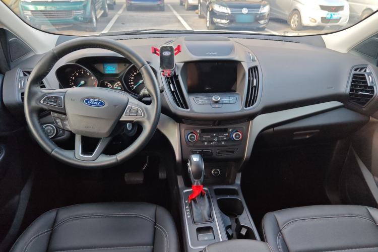 Used Ford Kuga 2019 EcoBoost 180 Two-Wheel-Drive Platinum Edition China VI Standard Interior 6