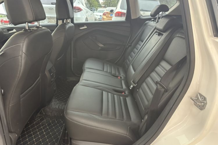 Used Ford Kuga 2019 EcoBoost 180 Two-Wheel-Drive Titanium Plus Model China VI Standard Interior 7