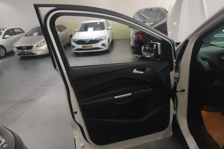 Used Ford Kuga 2019 EcoBoost 180 Two-Wheel-Drive Platinum Edition China VI Standard Left Front Door Interior