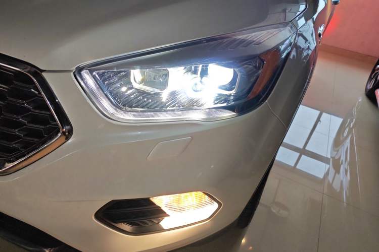 Used Ford Kuga 2019 EcoBoost 245 4x4 Prestige Plus Model China VI Standard Left Front Headlight