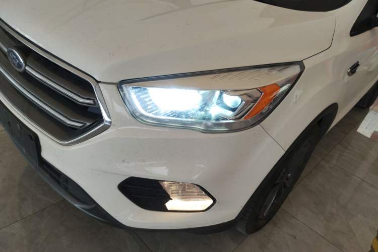 Used Ford Kuga 2019 EcoBoost 180 Two-Wheel-Drive Platinum Edition China VI Standard Left Front Headlight
