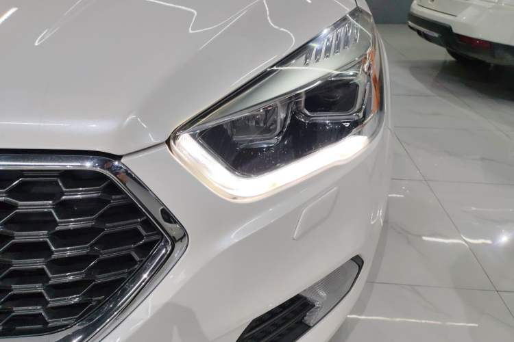 Used Ford Kuga 2019 EcoBoost 245 4x4 Prestige Plus Model China VI Standard Left Front Headlight