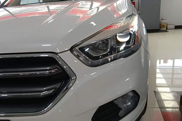 Used Ford Kuga 2019 EcoBoost 180 Two-Wheel-Drive Platinum Edition China VI Standard Left Front Headlight