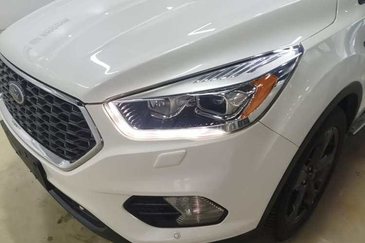 Used Ford Kuga 2019 EcoBoost 180 Two-Wheel-Drive Titanium Plus Model China V Standard Left Front Headlight