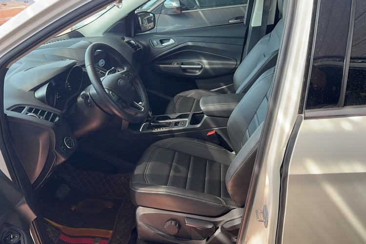 Used Ford Kuga 2019 EcoBoost 180 Two-Wheel-Drive Platinum Edition China VI Standard Left Front Seat